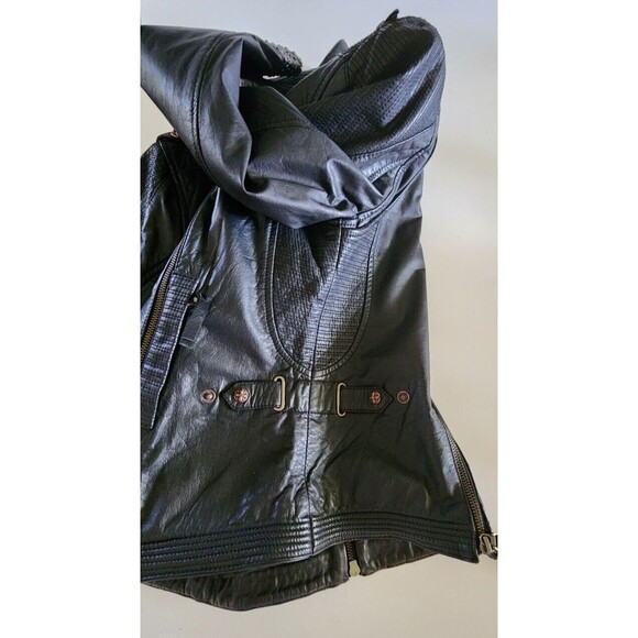 Harley Davidson Jacket Womens Medium Black Leather Zippers Pockets Studded New - Picture 14 of 16